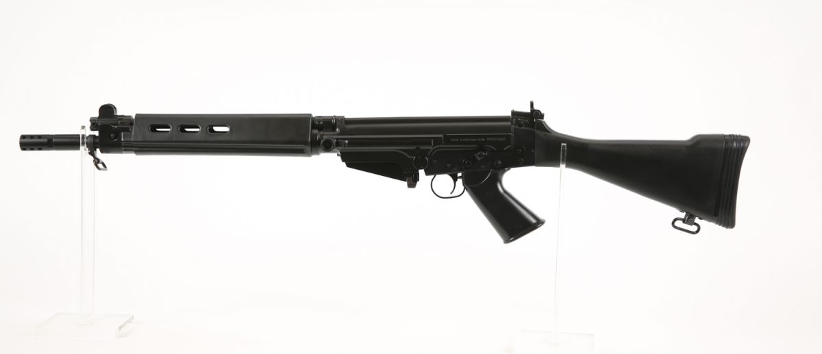 DS Arms SA58 FAL 16" Kommando Carbine Custom Profile Barrel, 7.62x51mm Fixed Stock Rifle - 20+1 Rounds